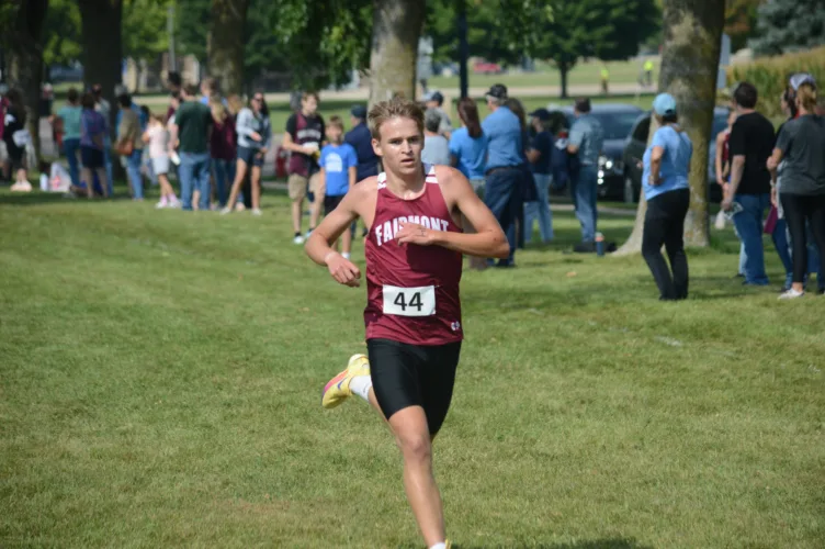 Cardinals cross country gears towards I-90